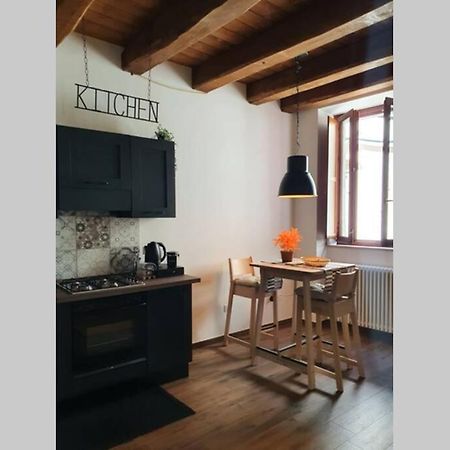 Il Caddi - Caratteristico Monolocale In Pieno Centro Storico Apartman LʼAquila Kültér fotó